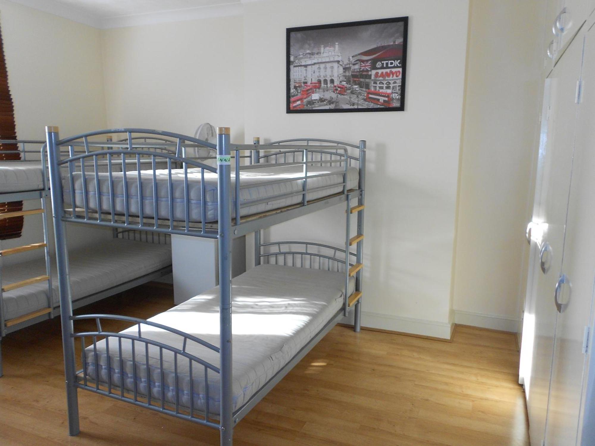 24/7 London Hostel ภายนอก รูปภาพ