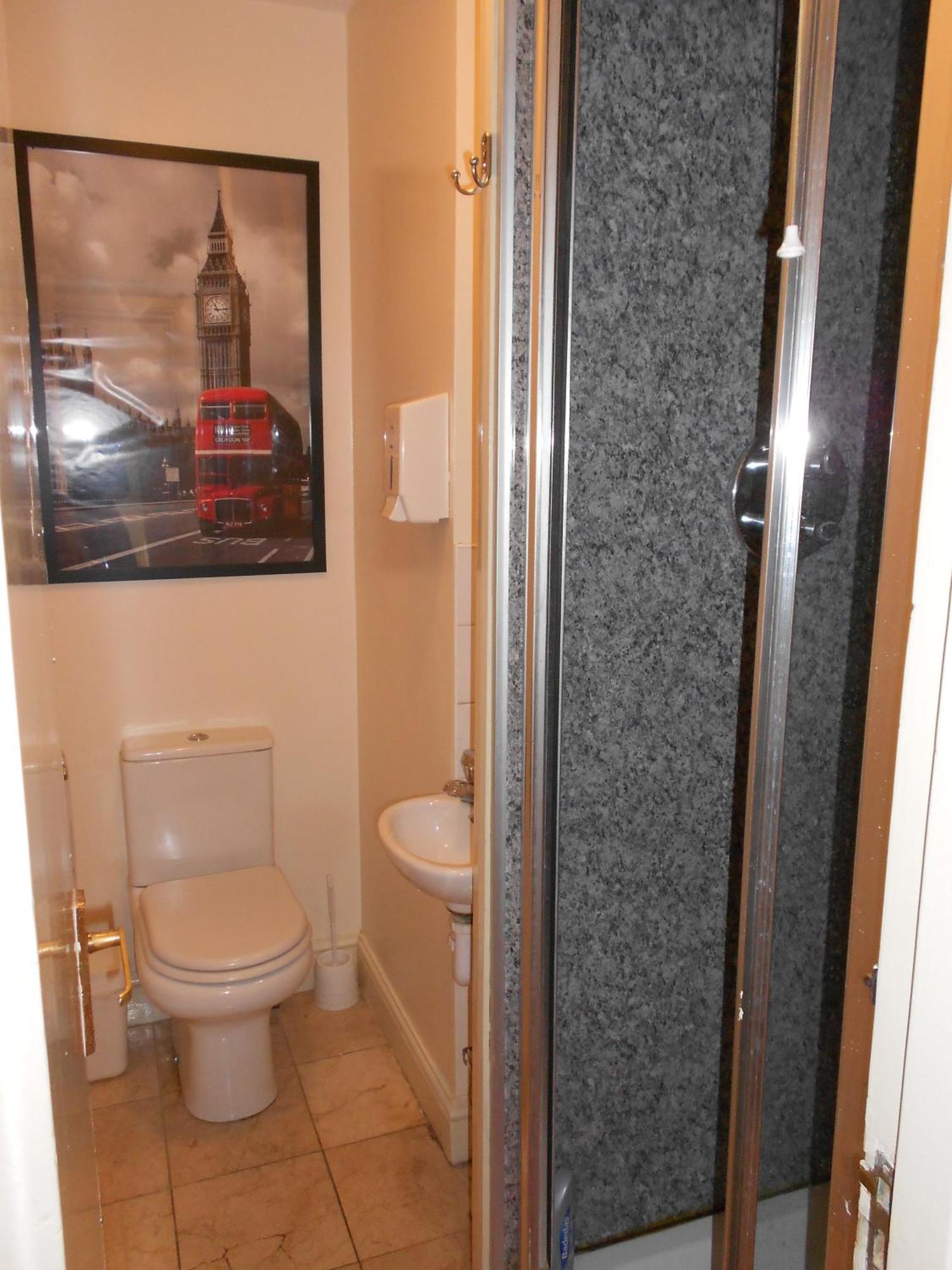 24/7 London Hostel ภายนอก รูปภาพ